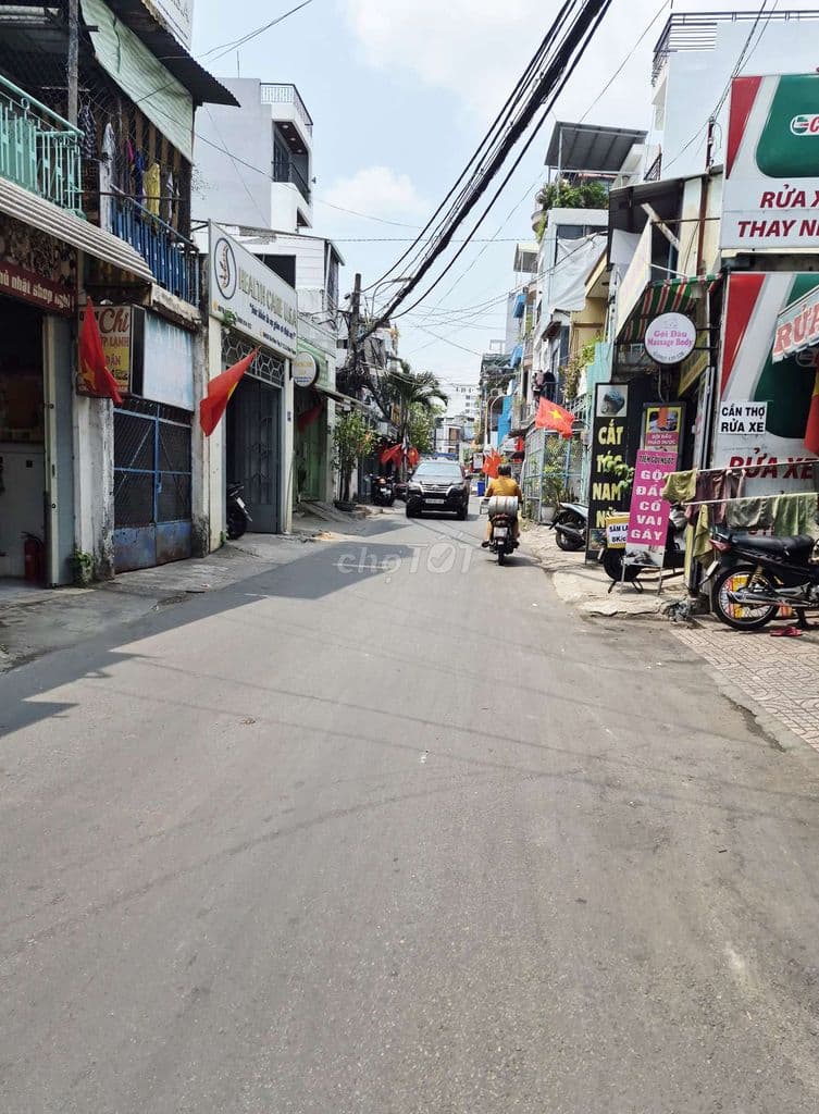 Bán gấp nhà hẻm xe hơi, DT 80m, gần Học viện Cán Bộ, P12 Bình Thạnh