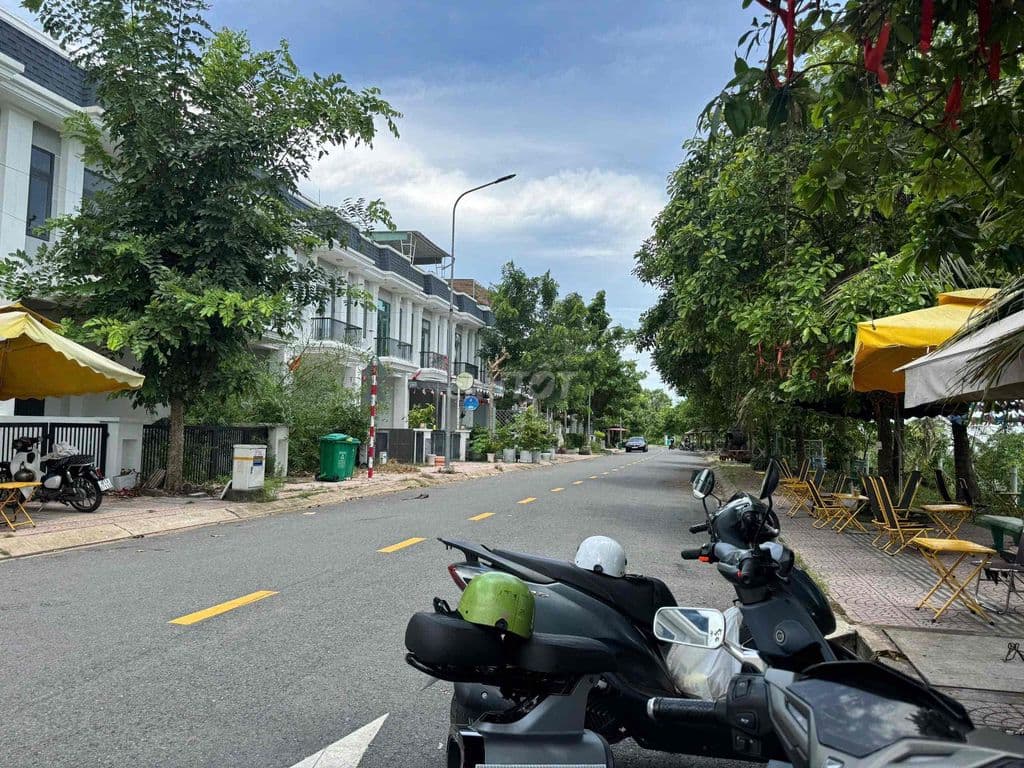 🍎Nhà đẹp giá 3,5 tỷ Khu vực hưng Long Bình chánh - Ảnh 3