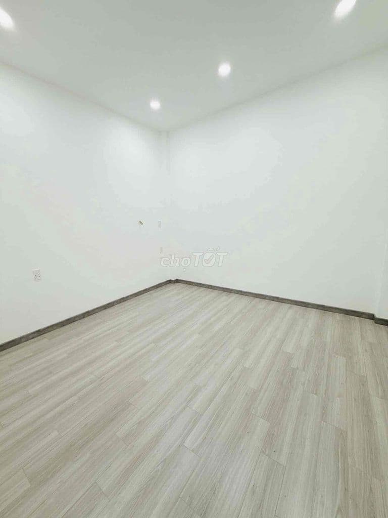 BÁN GẤP NHÀ Đẹp HẺM 4m cách 10m ra đường Ô Tô tránh nhau, Giá 6.5 Tỷ
