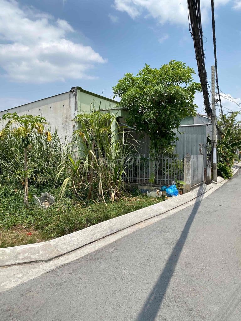 BÁN GẤP LÔ GÓC - 8x18- SHR - HXH LÊ VĂN LƯƠNG NB - 2ty99