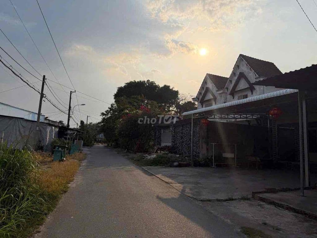 Kẹt tiền bán gấp nhà + kho mặt tiền Nguyễn Văn Tiệp, An Phú, Củ Chi - Ảnh 2