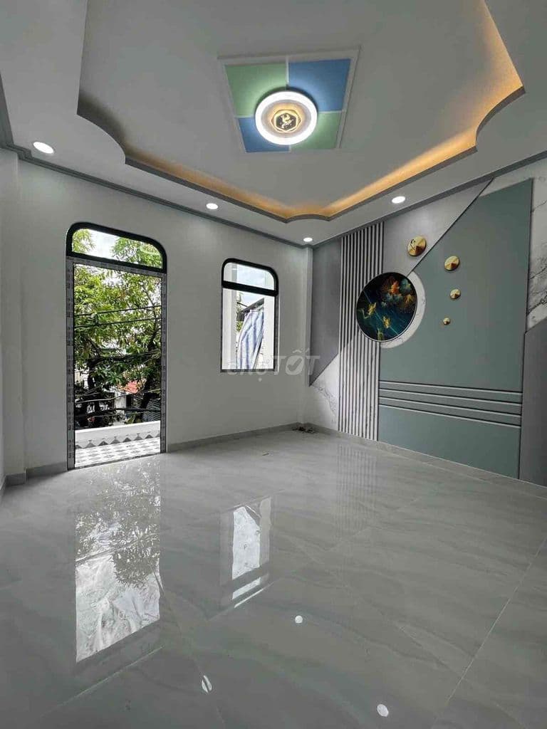 Nhà đẹp 3 tầng Chiến lược Bình Tân DT 4mx13m giá 6,18 tỷ.hẻm 5m