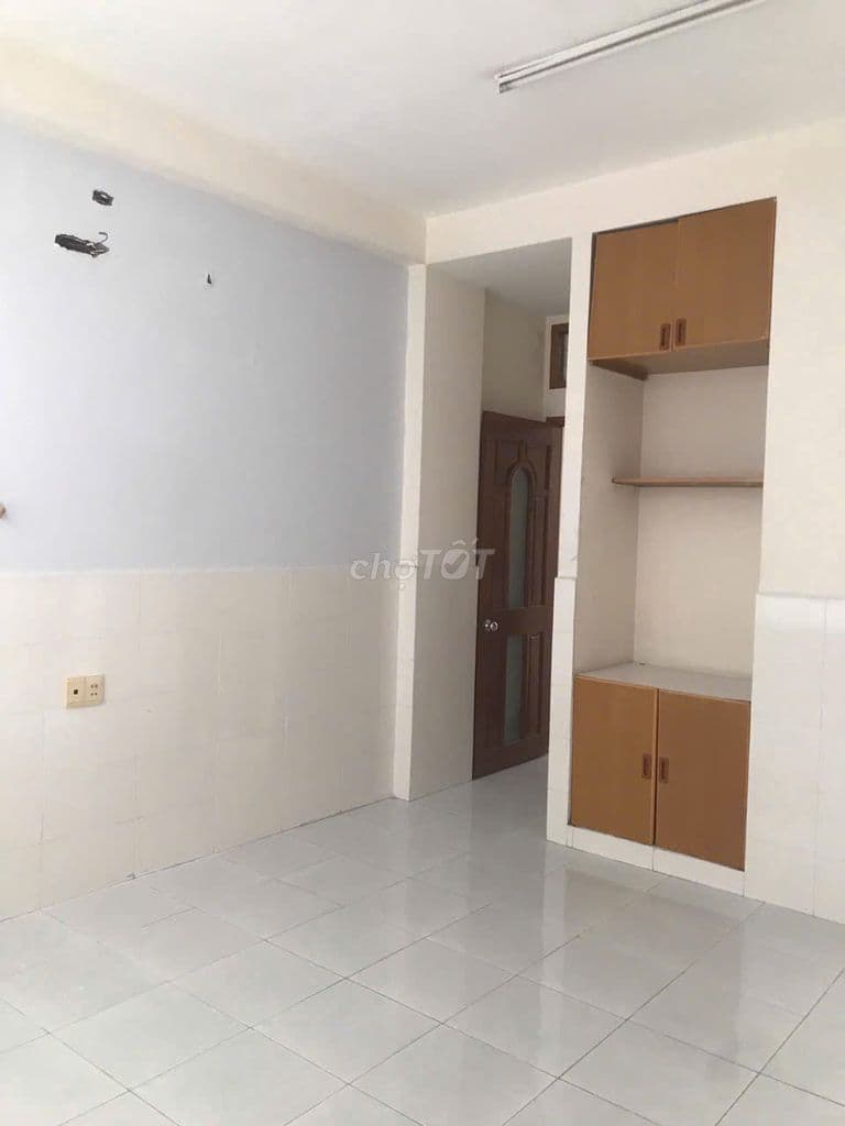 Bán Nhà phố 3 lầu , đường nội bộ 10,6m , sổ hồng, 12.7 TL,