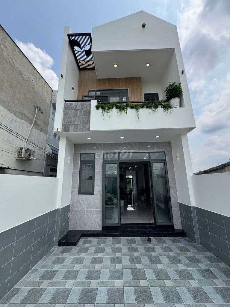 Nhà bán tặng nội thất