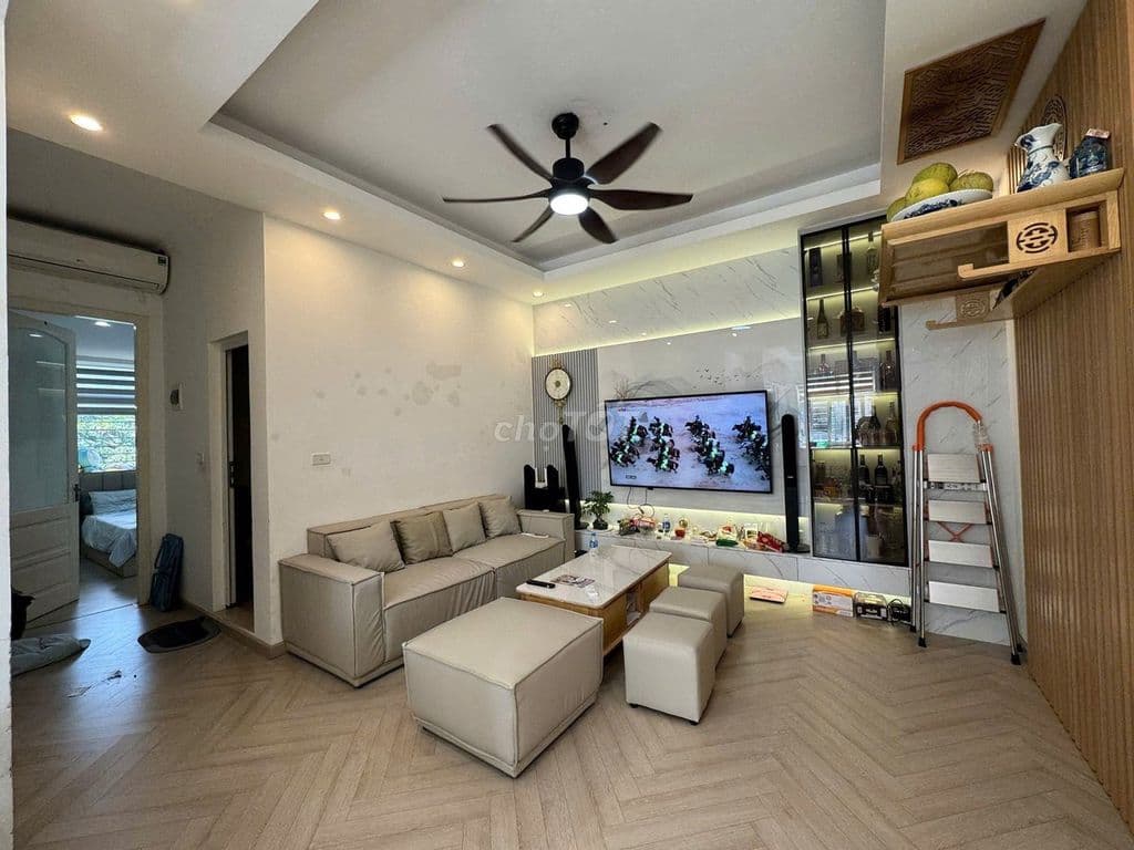 HÀNG ĐỘC TRUNG TÂM CẦU GIẤY – 61M2 4.95 TỶ. FULL NỘI THẤT.