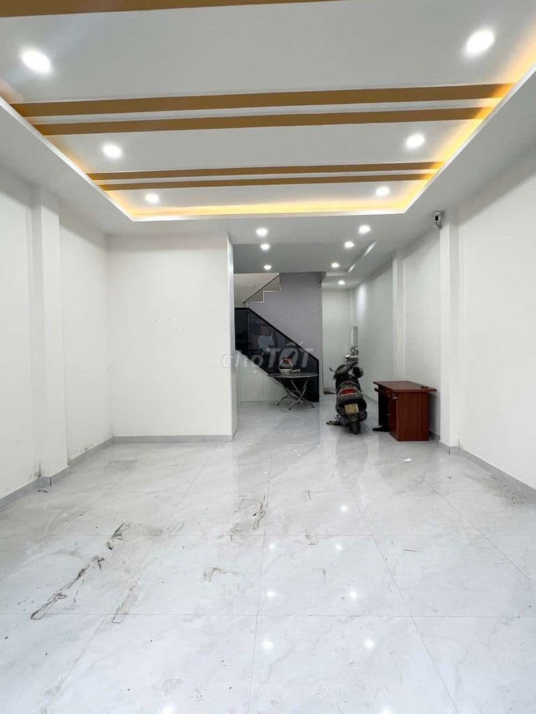 NHÀ ĐẸP 5 X12 GÁC SUỐT HẺM Ô TÔ GẦN ỦY BAN XÃ B CŨ - Ảnh 2