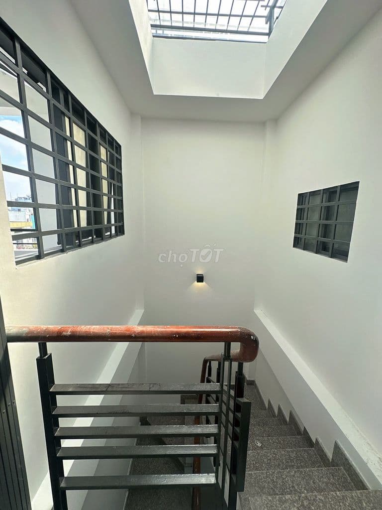 QUẬN 10 - NHÀ MỚI ĐẸP 5 TẦNG HẺM OTO THÔNG CMT8, CAO THẮNG - 41M2 - Ảnh 3