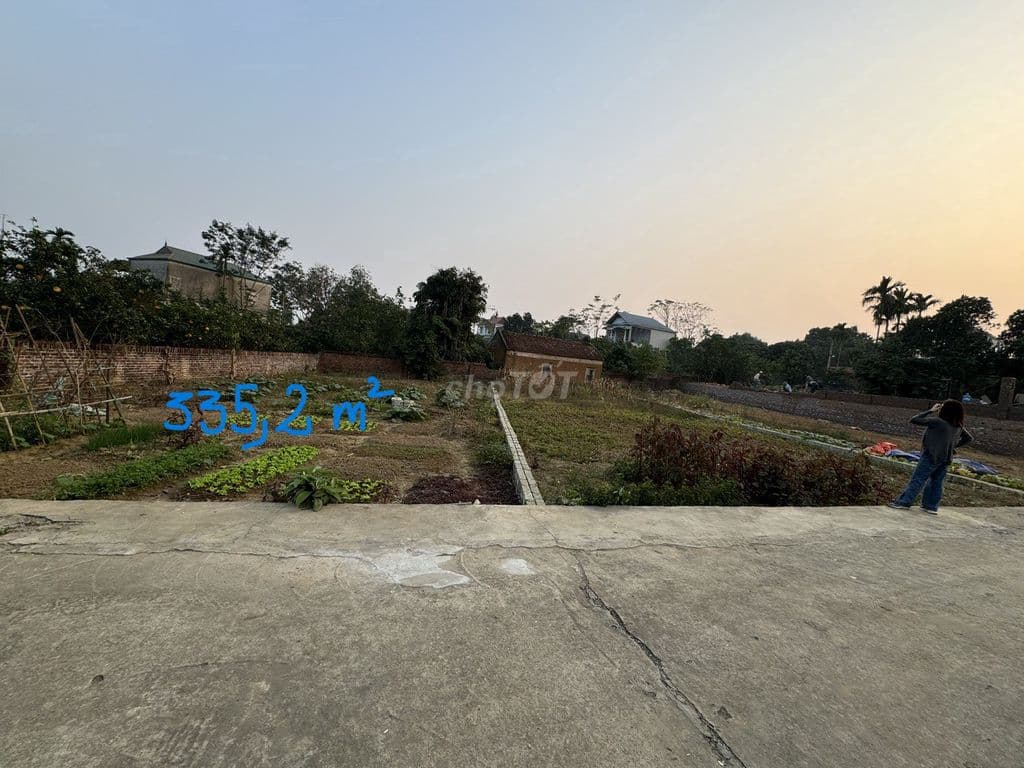 Chính chủ lô đất 335,2m2, Thôn 2, Phú Cát, Hà Nội