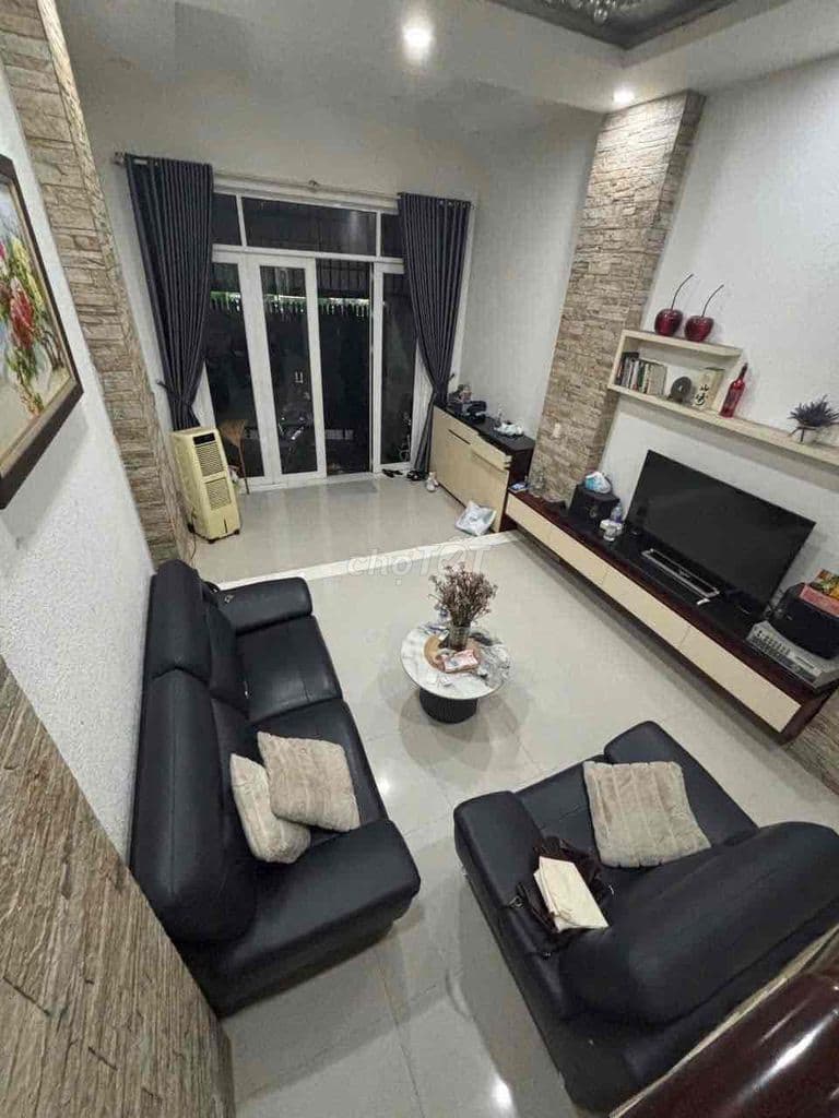 BÁN GẤP- NHÀ ĐẸP MẶT TIỀN TRẦN TẤN- TP- KD ĐƯỢC MỌI NGÀNH NGHỀ- 4TẦN