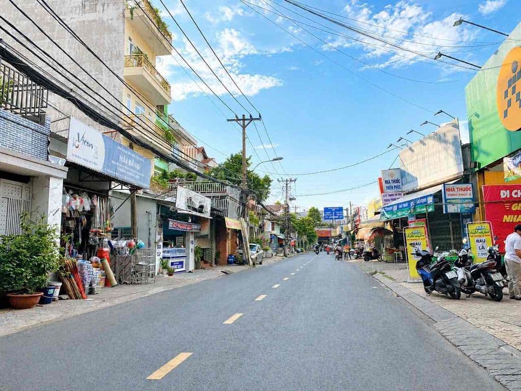 GIÁ ĐẦU TƯ -ĐẤT MẶT TIỀN NGANG 8 NGAY PHẠM VĂN ĐỒNG- GPXD HẦM + 7 TẦNG - Ảnh 2