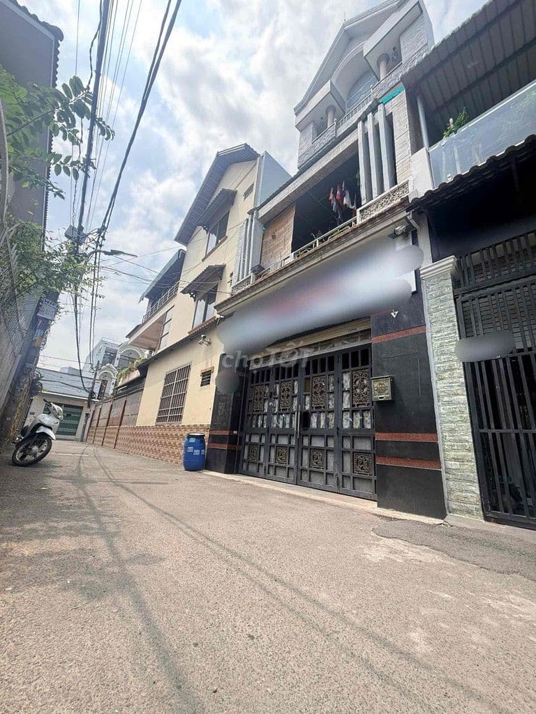 Kẹt Bank Gấp bán ! Nhà 3 tầng hẻm xe hơi Hoàng Diệu 2 - 105m2(5*21m)