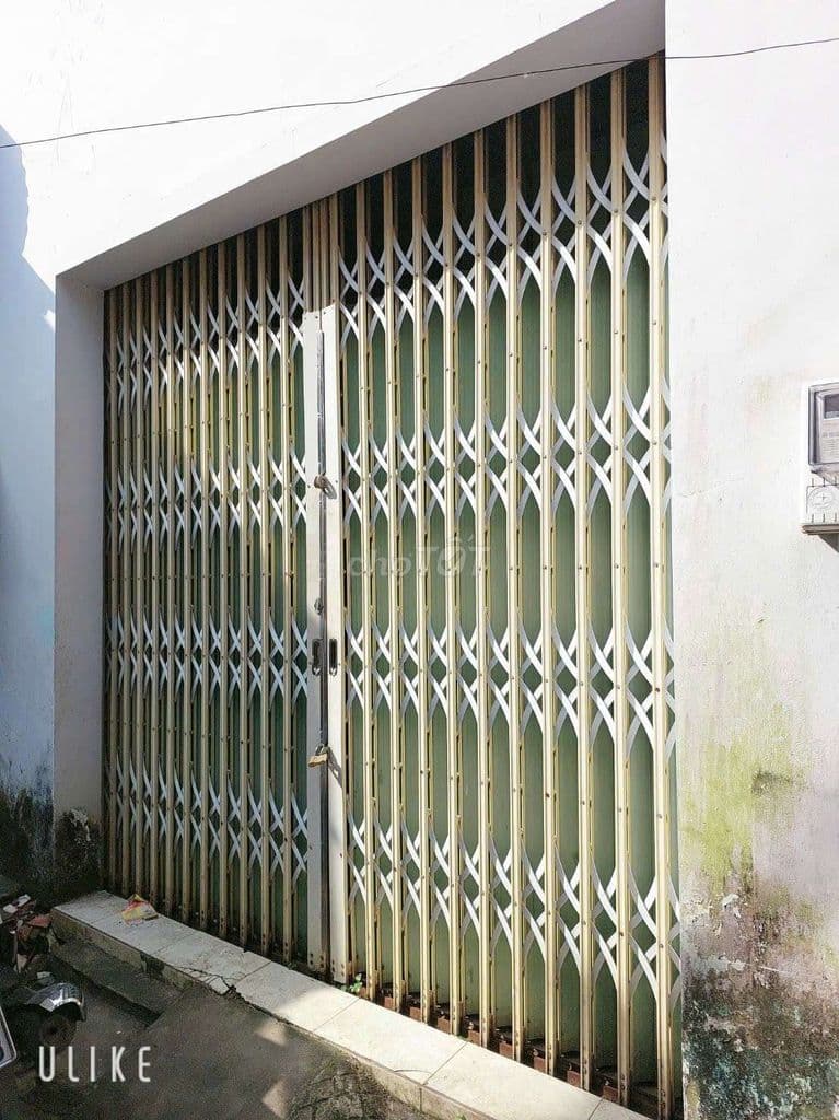 bán nhà sổ hồng riêng gần chợ xã qui đức ql50