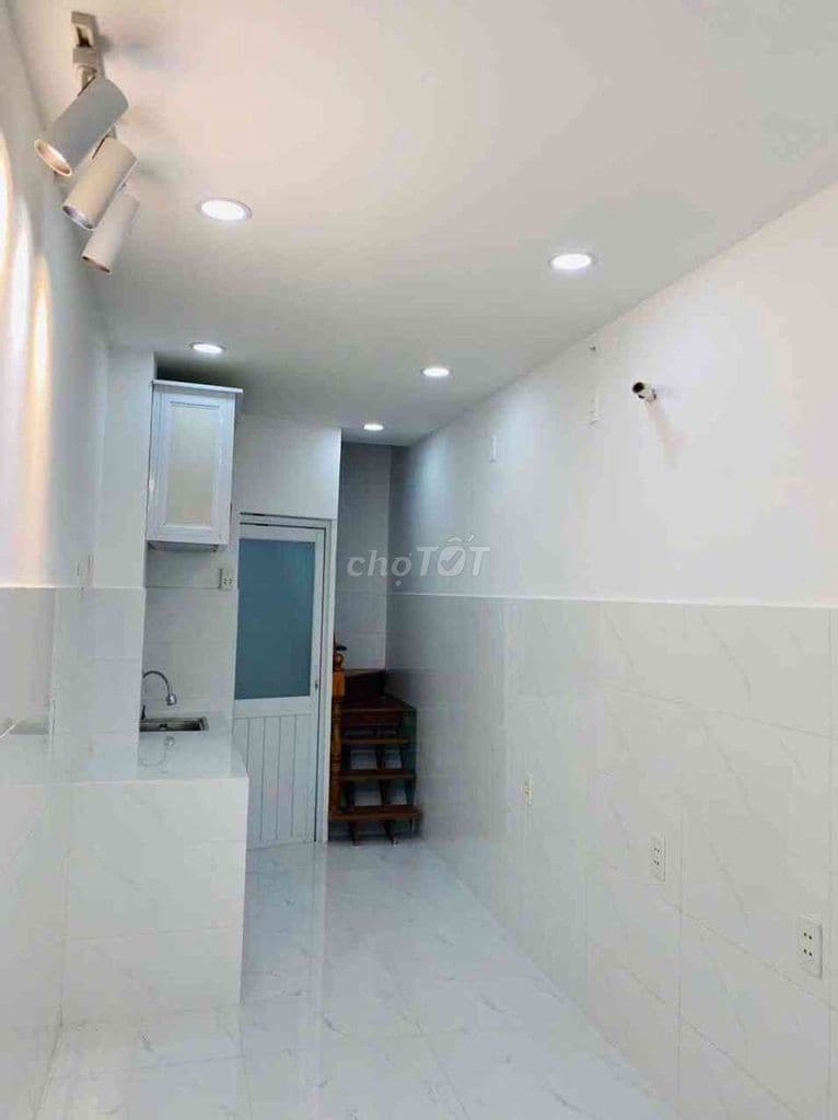 BÁN NHÀ 3 TẦNG MỚI ĐẸP - XE 4 CHỖ TỚI NHÀ - NGAY KHU KIỀU ĐÀM - Ảnh 3