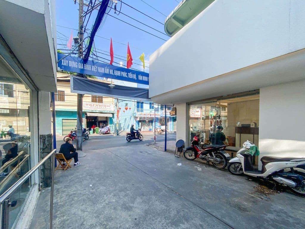 NHÀ ĐẸP 2 MẶT TIỀN - NGAY ÂU CƠ - 2 TẦNG - 5,7X12 - NHỈNH 7 TỶ TL