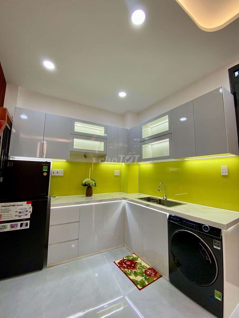 Sát MT Hưng Phú Quận 8 -Ngang 8m - 3PN (có PN trệt) - Full NT Cao Cấp - Ảnh 3