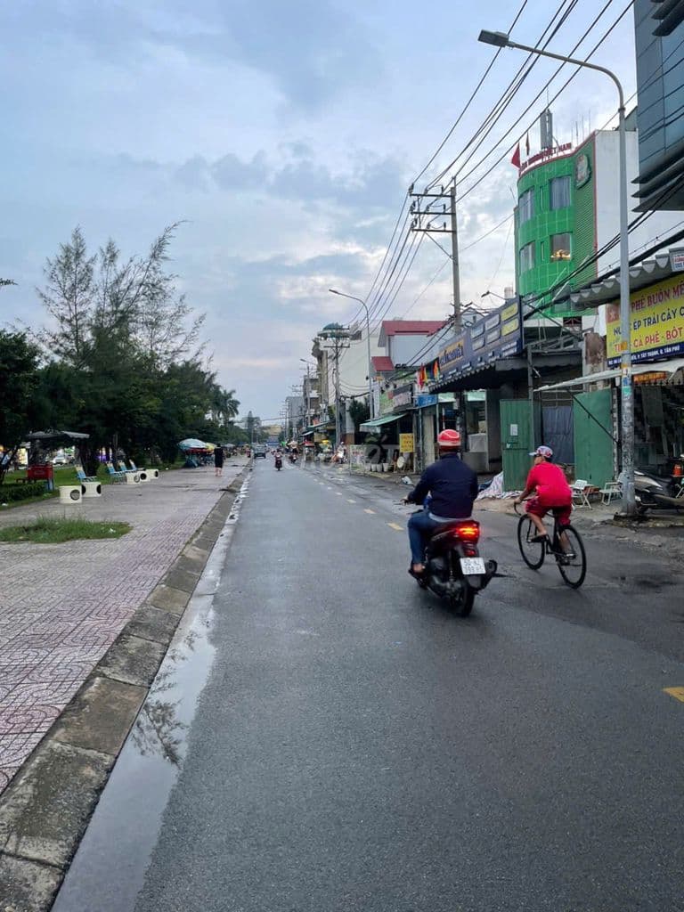 Bán nhà MTKD Lưu Chí Hiếu, DT 5.1mx20m, 3 lầu, HĐT 45tr/th