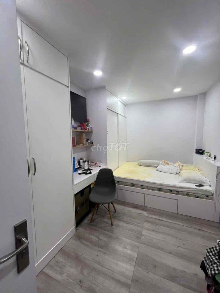 Nhà 4 tầng Ngay Lạc Long Quân, hẻm xe hơi, 3PN, tặng nội thất - Ảnh 3