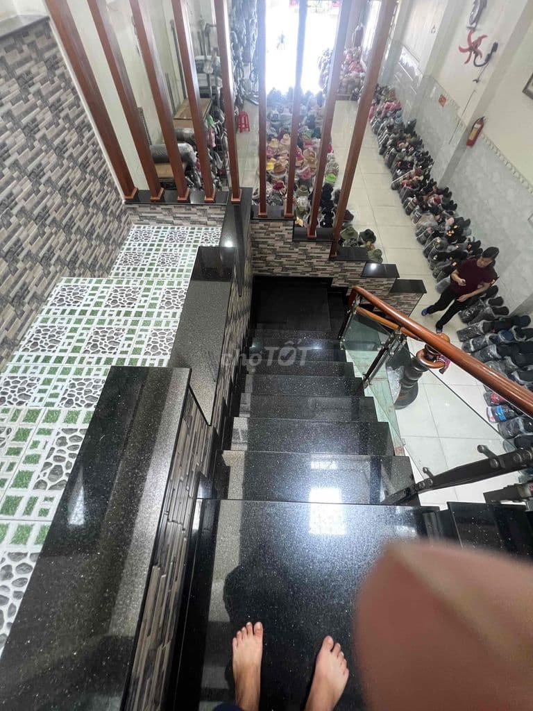 chủ cần bán nhà xây tâm huyết để giải quyết công việc