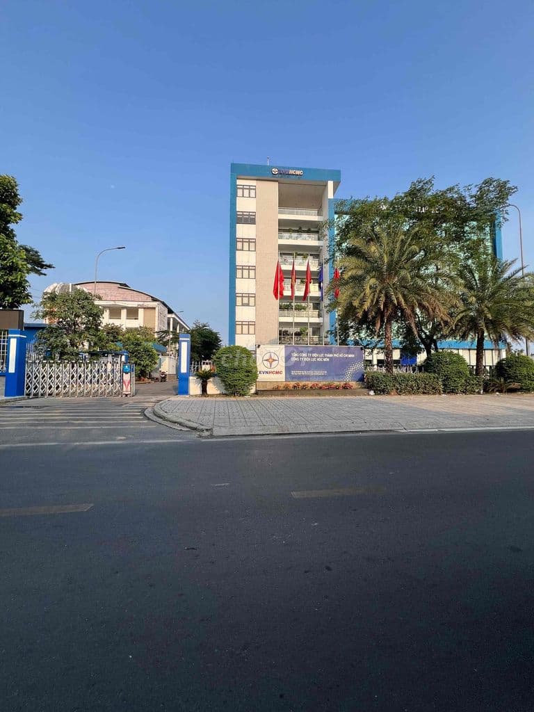 NHÀ 60m2 - 2Tỷ2💰 – SHR, HOÀN CÔNG ĐỦ – CÁCH MẶT TIỀN CHỈ 100M - Ảnh 3