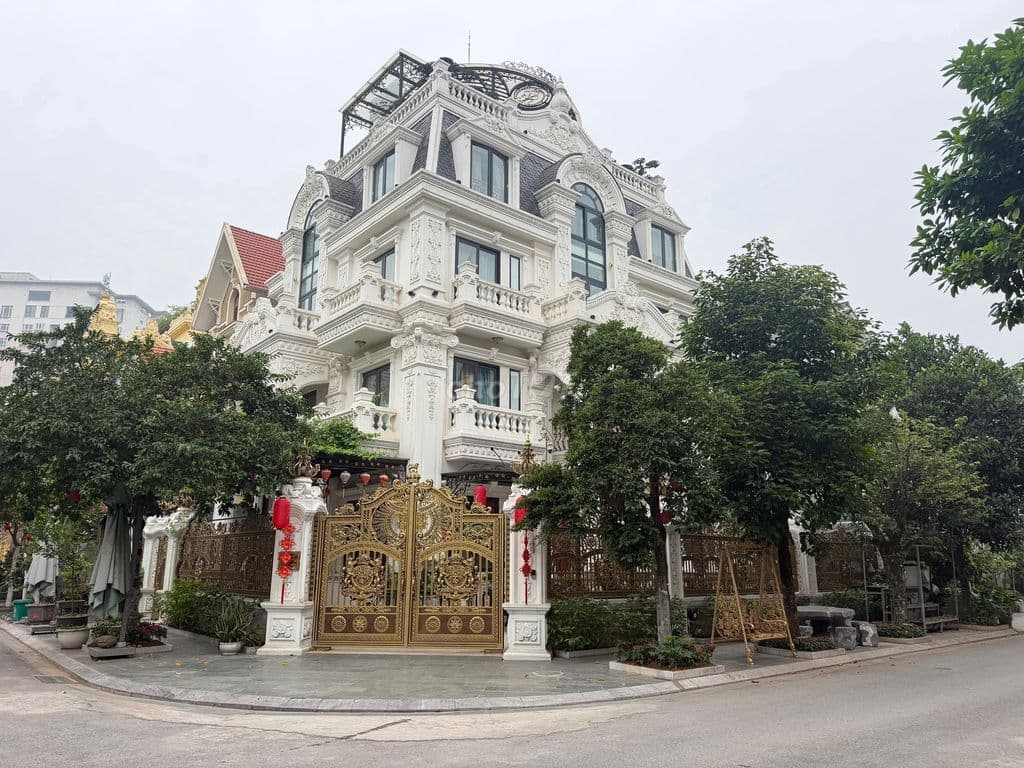 CẦN BÁN BIỆT THỰ VIỆT HƯNG LONG BIÊN HÀ NỘI.