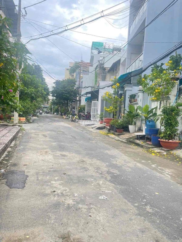 NHÀ ĐẸP 5x8m - 5.35 Tỷ - HẺM 8M – XE HƠI TRÁNH NHAU