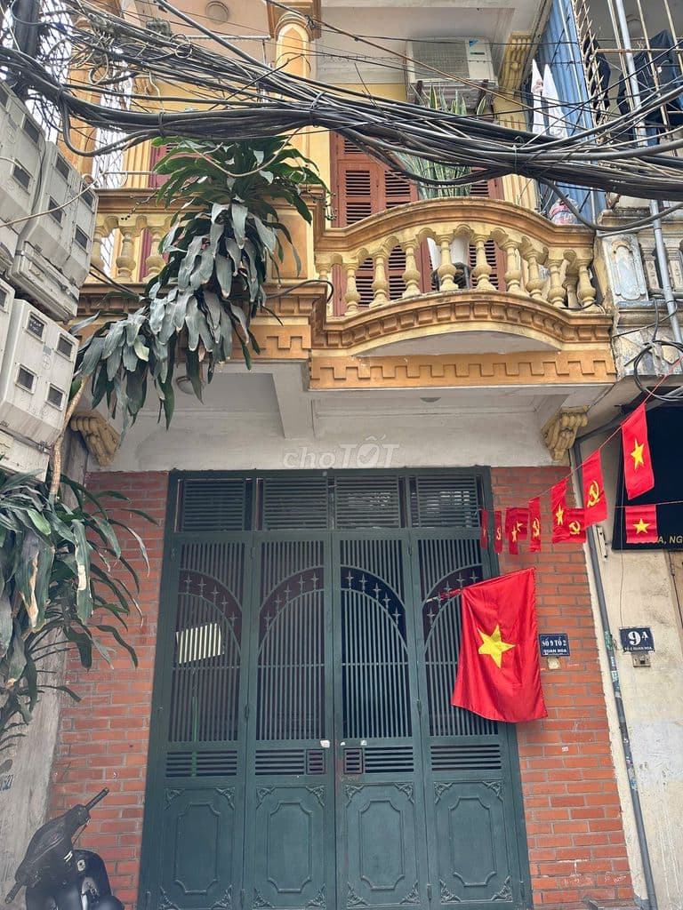 Bán nhà 5 tầng diện tích 42m2 tại ngõ 111 phố Quan Hoa, Cầu Giấy