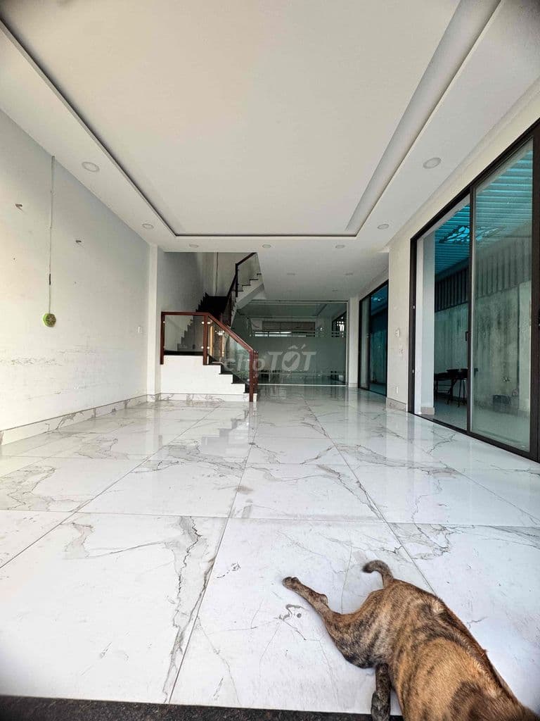 Bán nhà mặt tiền đường Đào Trí Quận 7, 128m, 4 tầng, 5PN. - Ảnh 3