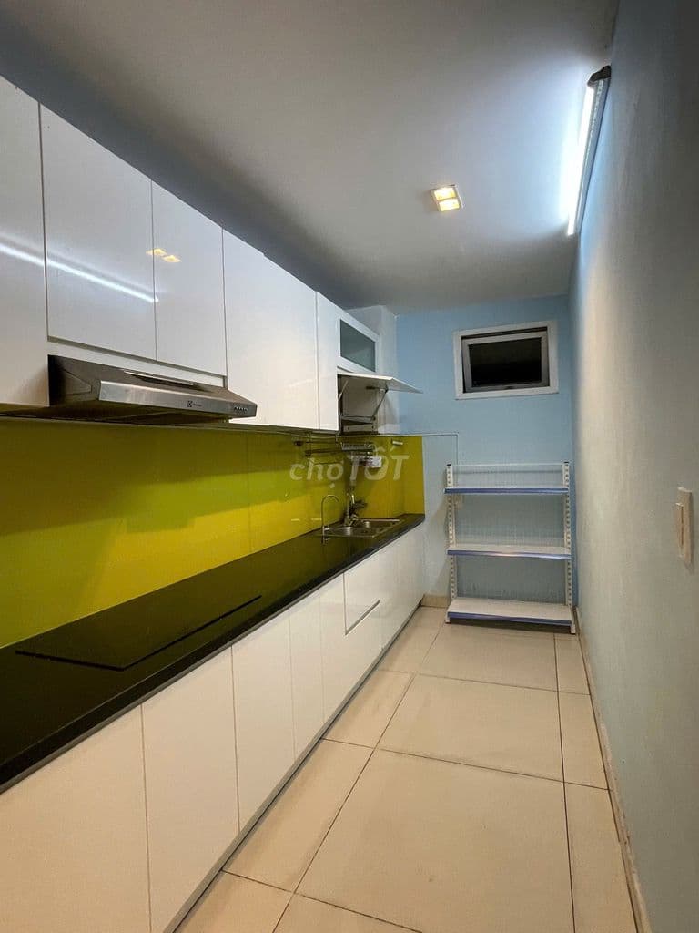 Cho thuê căn Sky Center, 80m2 góc, 2pn2wc, có NT -17tr ,gần sân bay - Ảnh 3