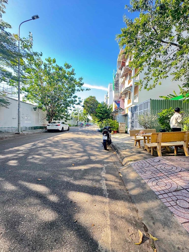 Đất trung tâm hành chính quận 2, diện tích ngang 4m dài 20m giá 16ty2