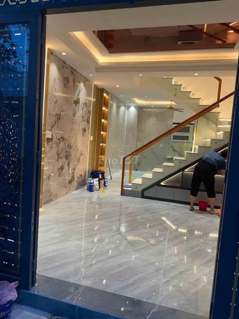 Bán nhà đẹp mới dg số 18 P4Q8 - Ảnh 2