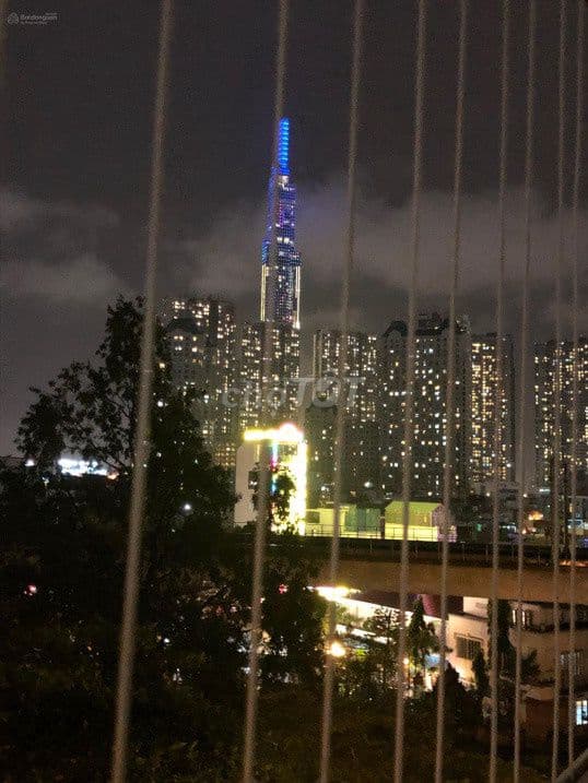 Cần bán căn hộ 02 phòng ngủ lầu 4, view Landmark 81 đẹp (có thang máy) - Ảnh 2