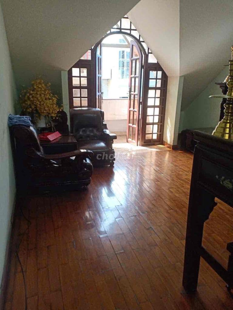 Nhà 12/96 Đào Duy Anh HXH đậu trog nhà, sân trước sân sau thoáng mát - Ảnh 3