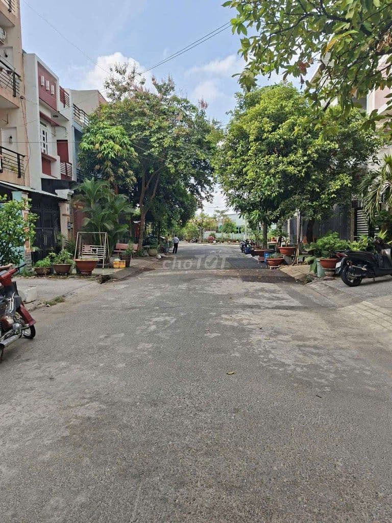 ĐẤT 4X17M FULL THỔ CƯ GẦN GA METRO GIÁ TỐT