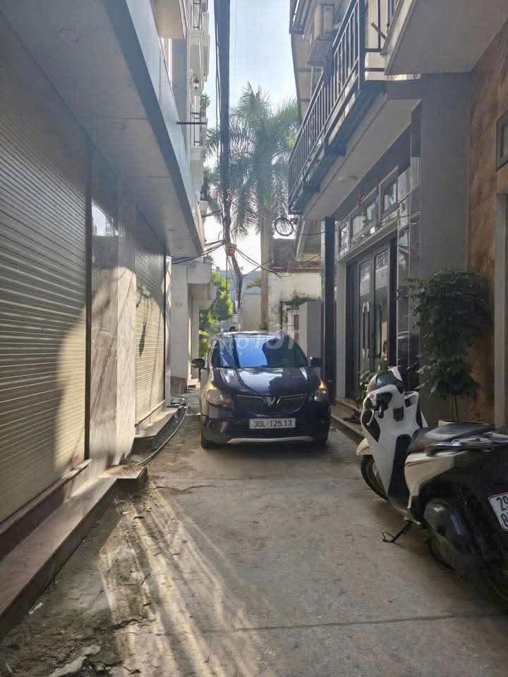 Rẻ nhất! Nhà Tôn Thất Tùng, ngõ thông, KD, 2 thoáng, MT rộng 42m2*5T