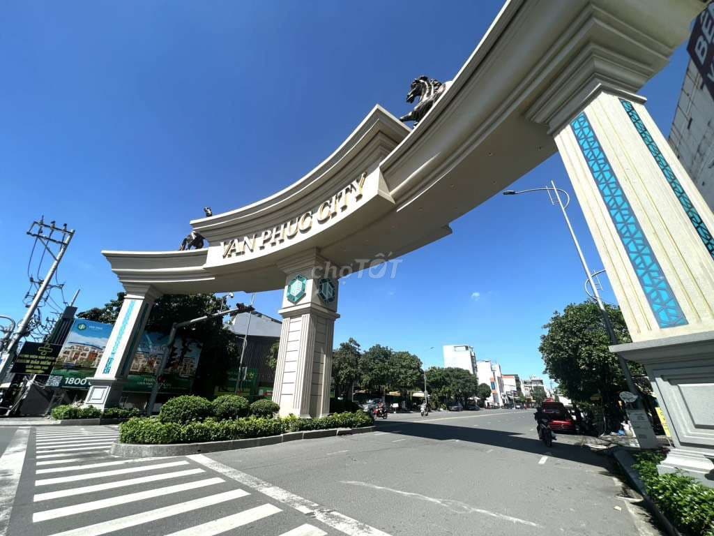 CỰC HIẾM_3 TẦNG_104 M²_HẺM Ô TÔ_ĐỐI DIỆN KĐT VẠN PHÚC CITY_CHỈ 8 TỶ.