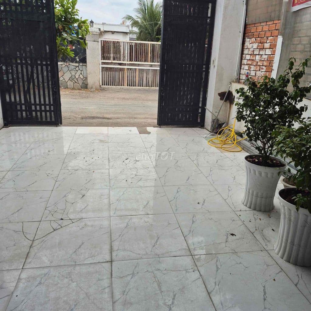 cần bán gấp nhà ngang 5 dài 22, 2 lầu, đường xe hợi, giá 2,9tỷ