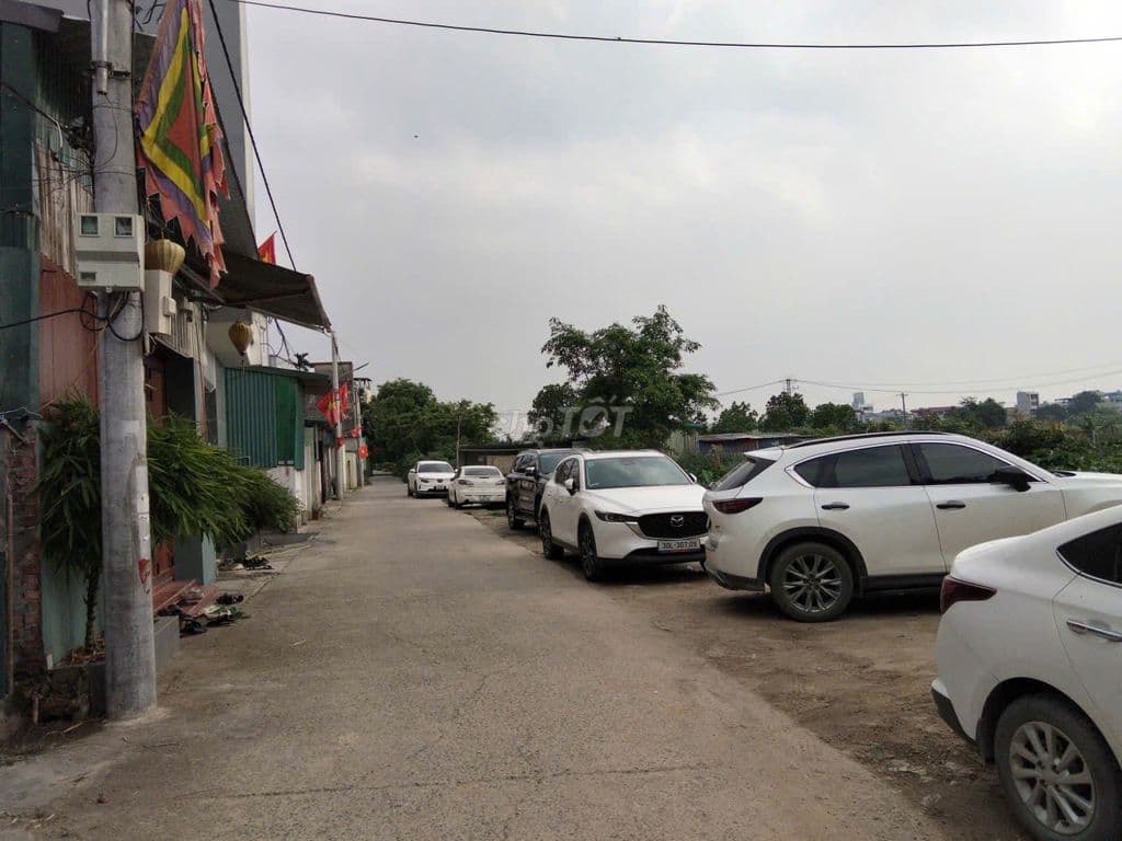 TRUNG TÂM LIÊN HÀ – THƯ LÂM, GẦN ỦY BAN, 100m²,Ô TÔ ĐỖ CỬA – CHỈ 4 TỶ
