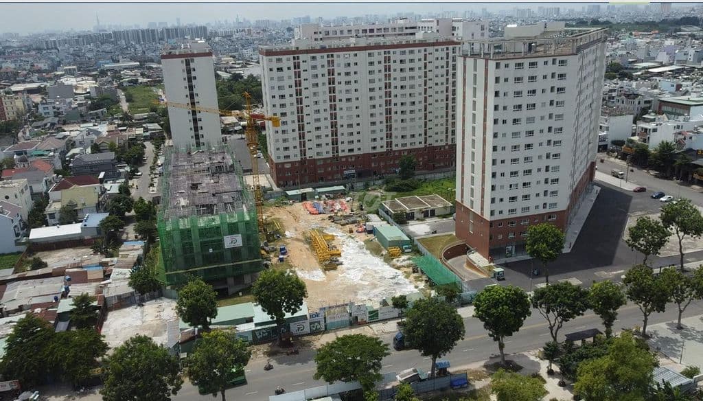 RA GẤP CĂN HỘ CHÍNH CHỦ GREEN TOWN LOCK A1
