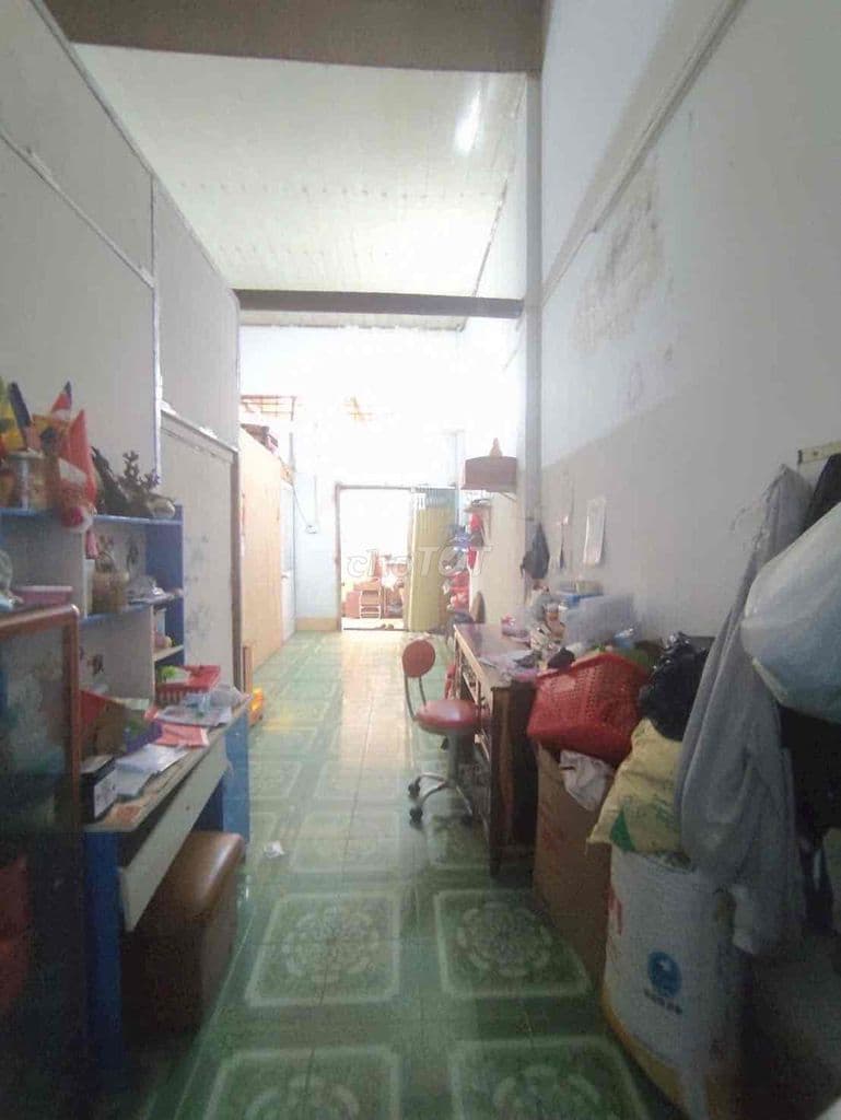 Nhà quận tân bình mà giá q12 79m2 chỉ 6.2 tỷ 100m ra mặt tiền quá rẻ - Ảnh 3