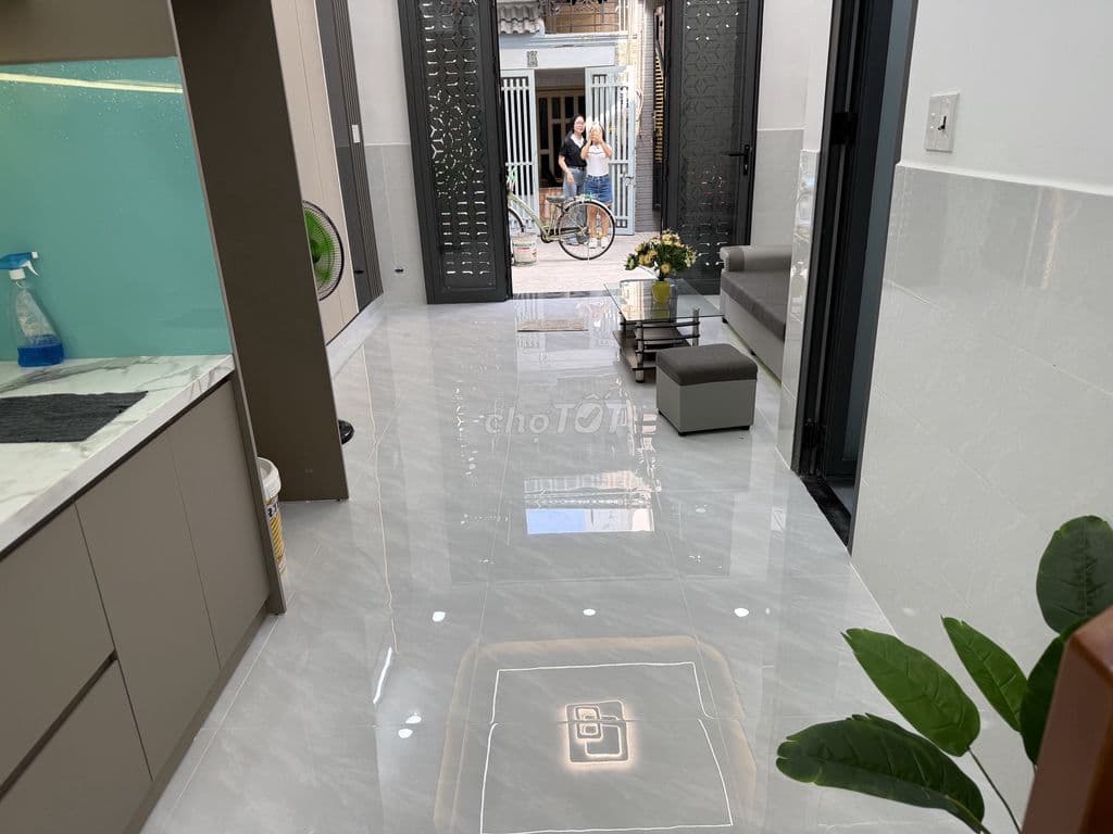 HẺM XE HƠI THOÁNG - LÊ VĂN QUỚI - DTsd 50m2, 2 TẦNG, NHÀ ĐẸP- BÌNH TÂN