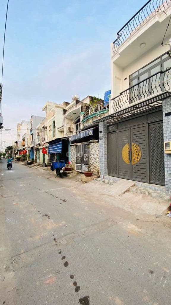 CHỦ NGỘP BANK CẦN BÁN GẤP NHÀ 2 TẦNG HƯƠNG LỘ 2 4×14 CHỈ 5 TỶ NHỈNH - Ảnh 2