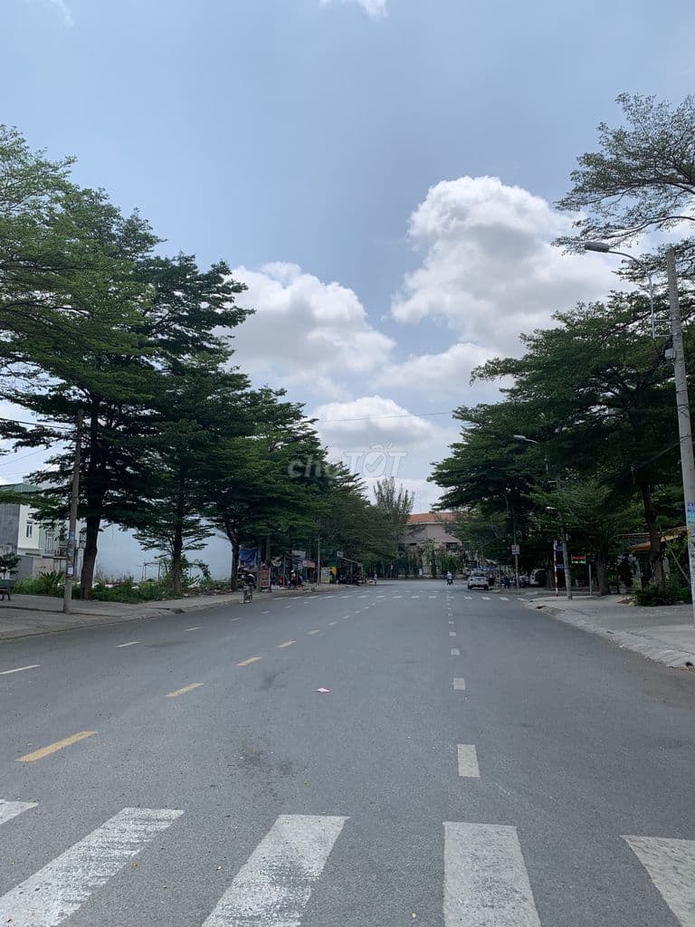 Đất mặt tiền đường PTH đường 30m 120m2 giá 6 tỷ 960 - rất tiện KD