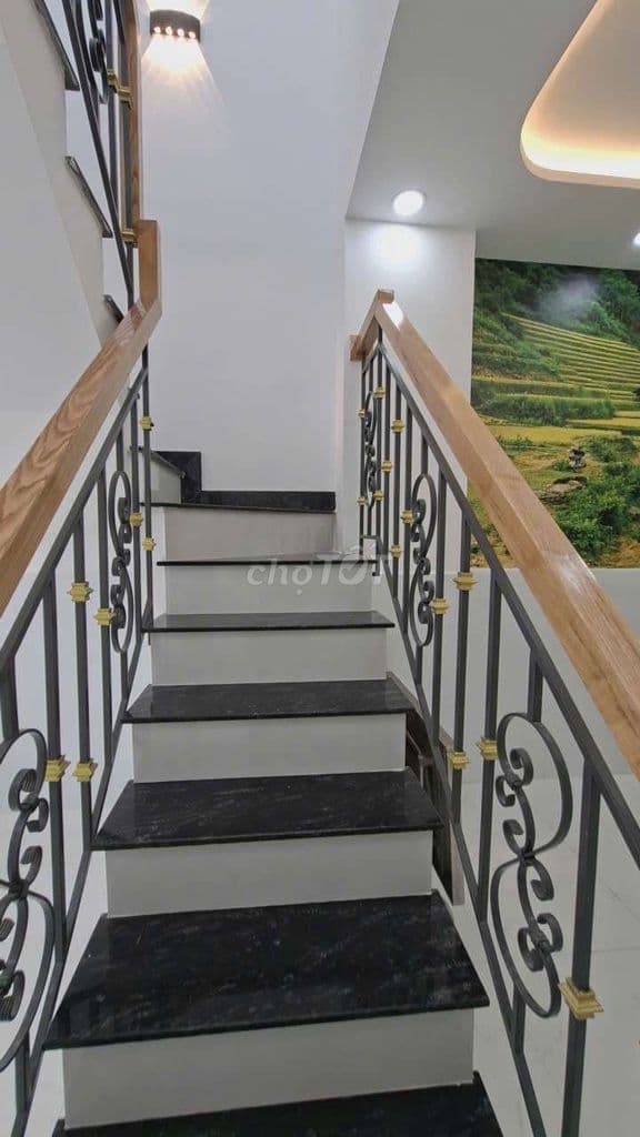 NHÀ MỚI SÁT MẶT TIỀN ĐƯỜNG HƯƠNG LỘ 2 GẦN 4 XÃ - Ảnh 3