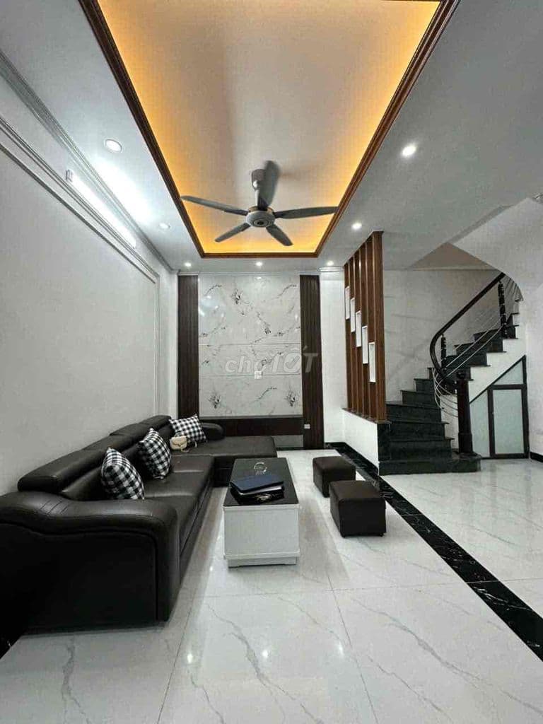 -NHÀ ĐẸP PHỐ LƯƠNG KHÁNH THIỆN – 3 MẶT THOÁNG – SÂN RIÊNG RỘNG -Nhà - Ảnh 2