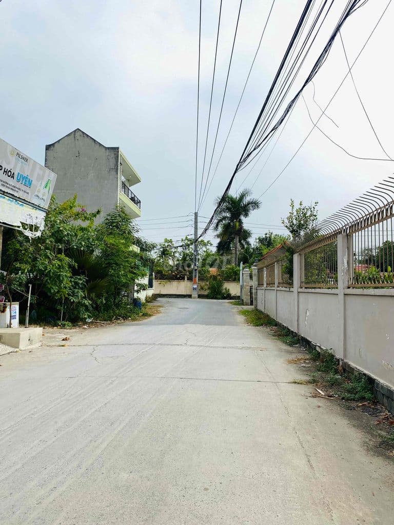 MT ĐƯỜNG 8 / DT 77.5m full thổ giá 3.5tỷ - long phước - Ảnh 2