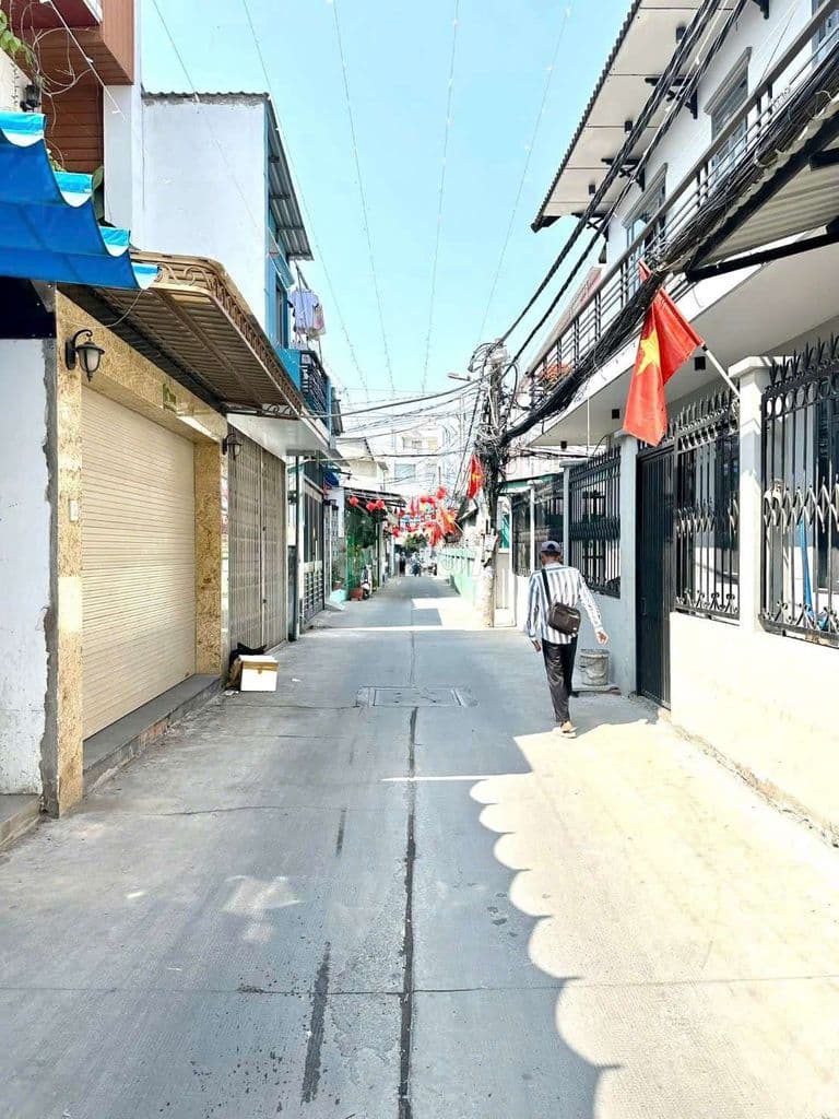 nhà Mặt Tiền Hẻm Kinh Doanh