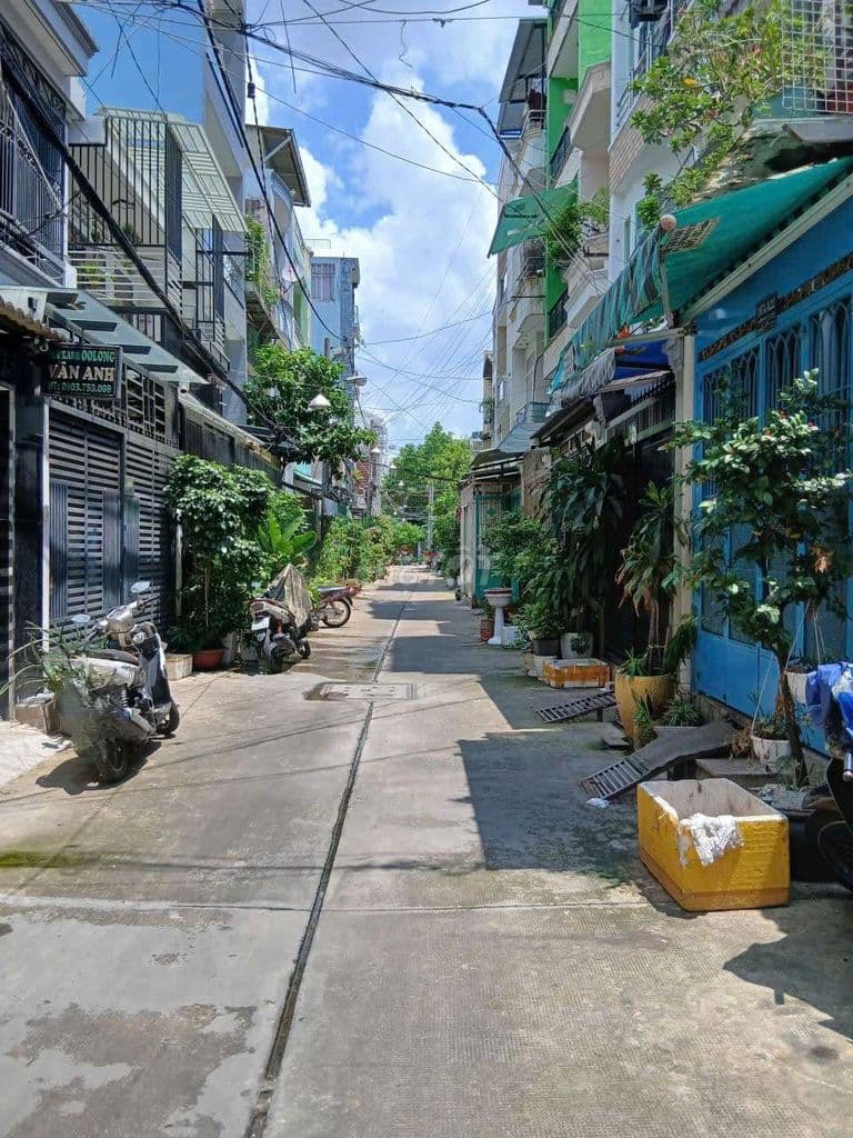 nhà q3 hẻm xe hơi ngay trung tâm