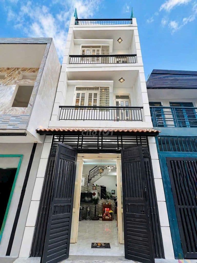 Hạ Giá 200 Triệu, Bán nhà đường Lê Văn Quới đúc 1 trệt 3 lầu