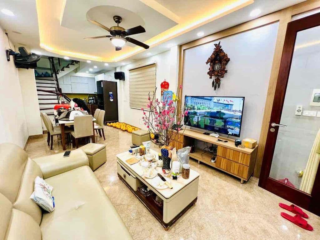 Thái Hà, VF3 đỗ cửa, 30m ra phố, nhà dân xây mới, lô góc, full đồ, 45m