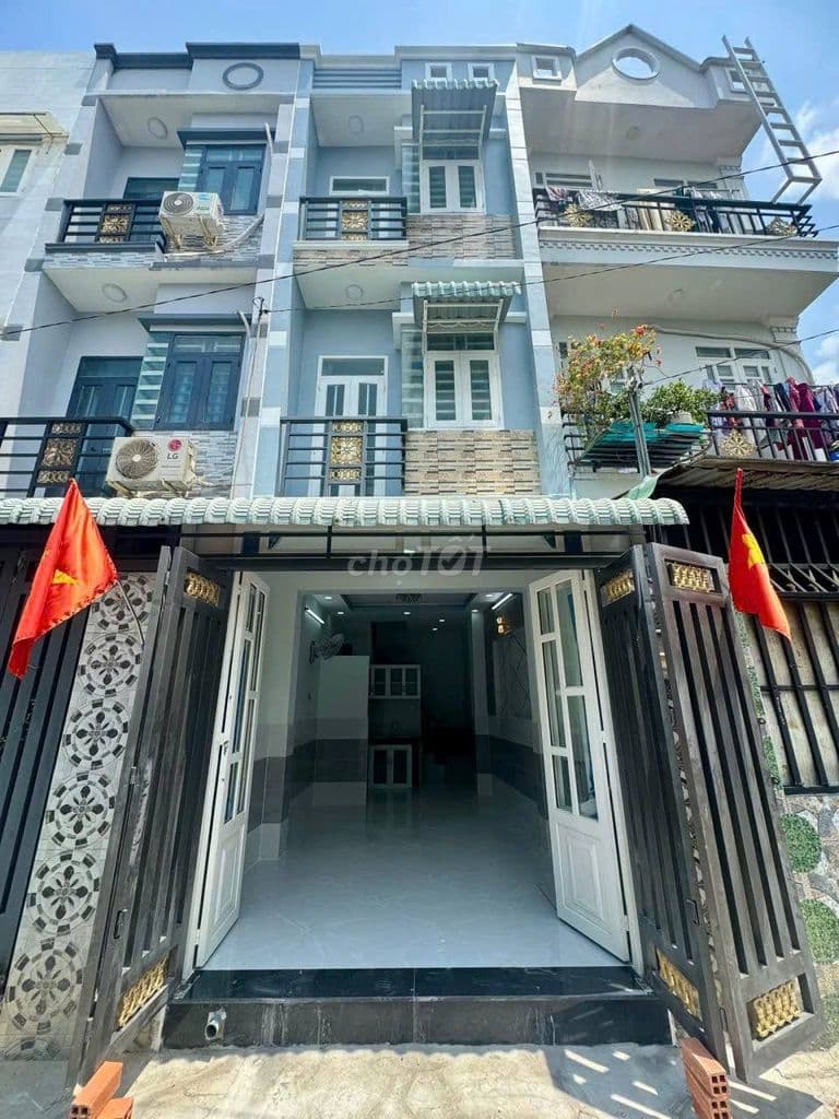 Nhà Hiệp Thành 13. Gần chợ 4x8, 2 lầu, nhà đẹp_ hẻm ô tô thông